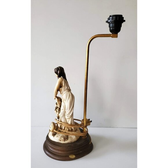 VINTAGE CAPODIMONTE HAND PAINTED LAMP MADE IN ITALY - Picture 10 of 12